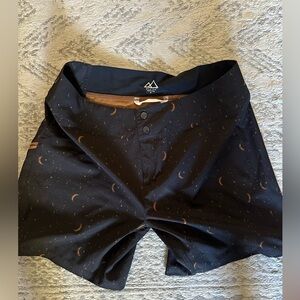 Wild Rye Size 8 Mountain biking shorts